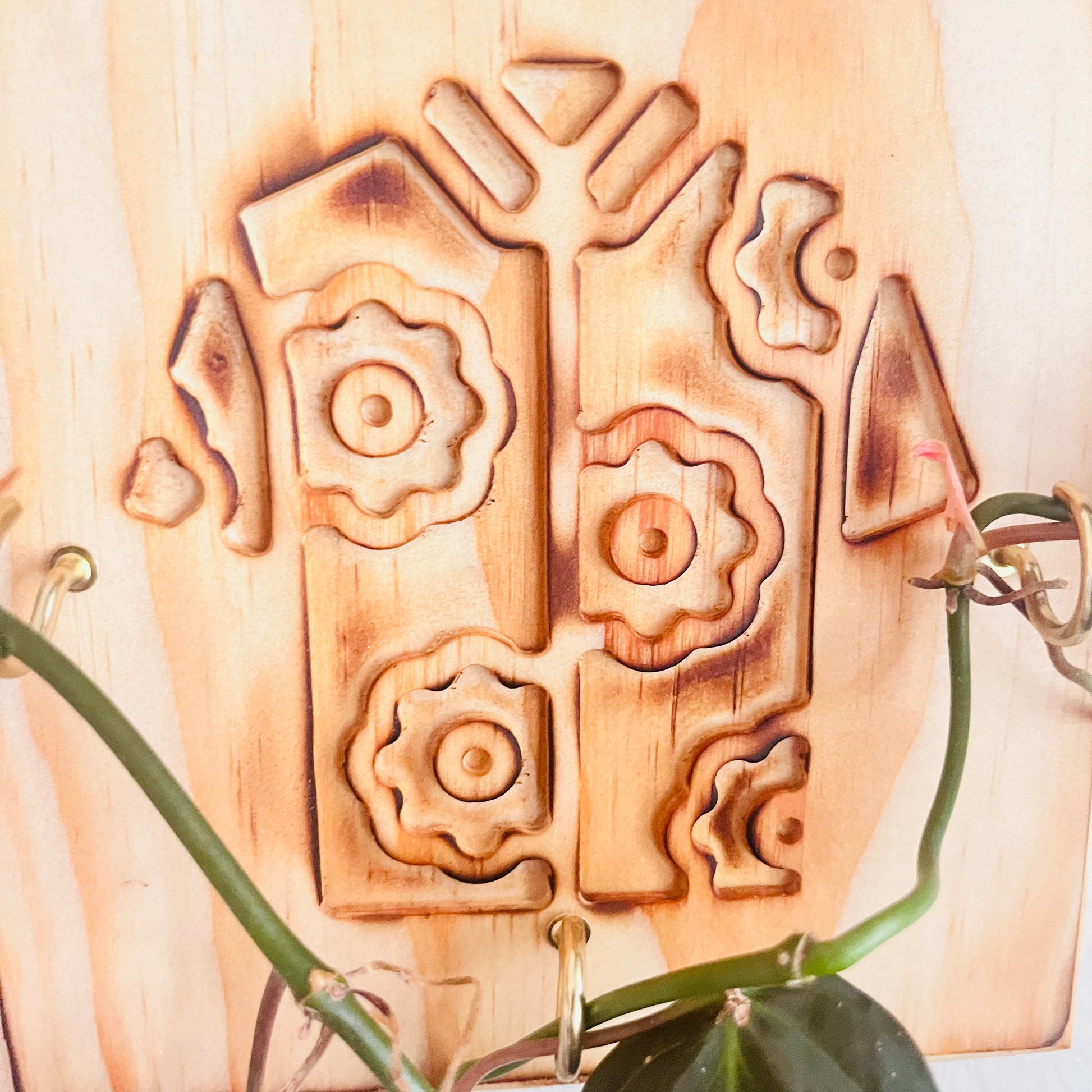 Wooden_wall_trellis for_plants_or key holder with_Hawaii Shirt design closeup
